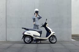 Scooter électrique : Suzuki lance enfin son e-Address connecté