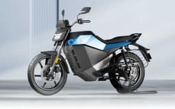 Moins de 1000 € pour une moto électrique 125 ? Ola frappe fort avec la Roadster X !