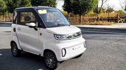 Niu attaque la Citroën AMI avec cette petite voiture électrique accessible à tous